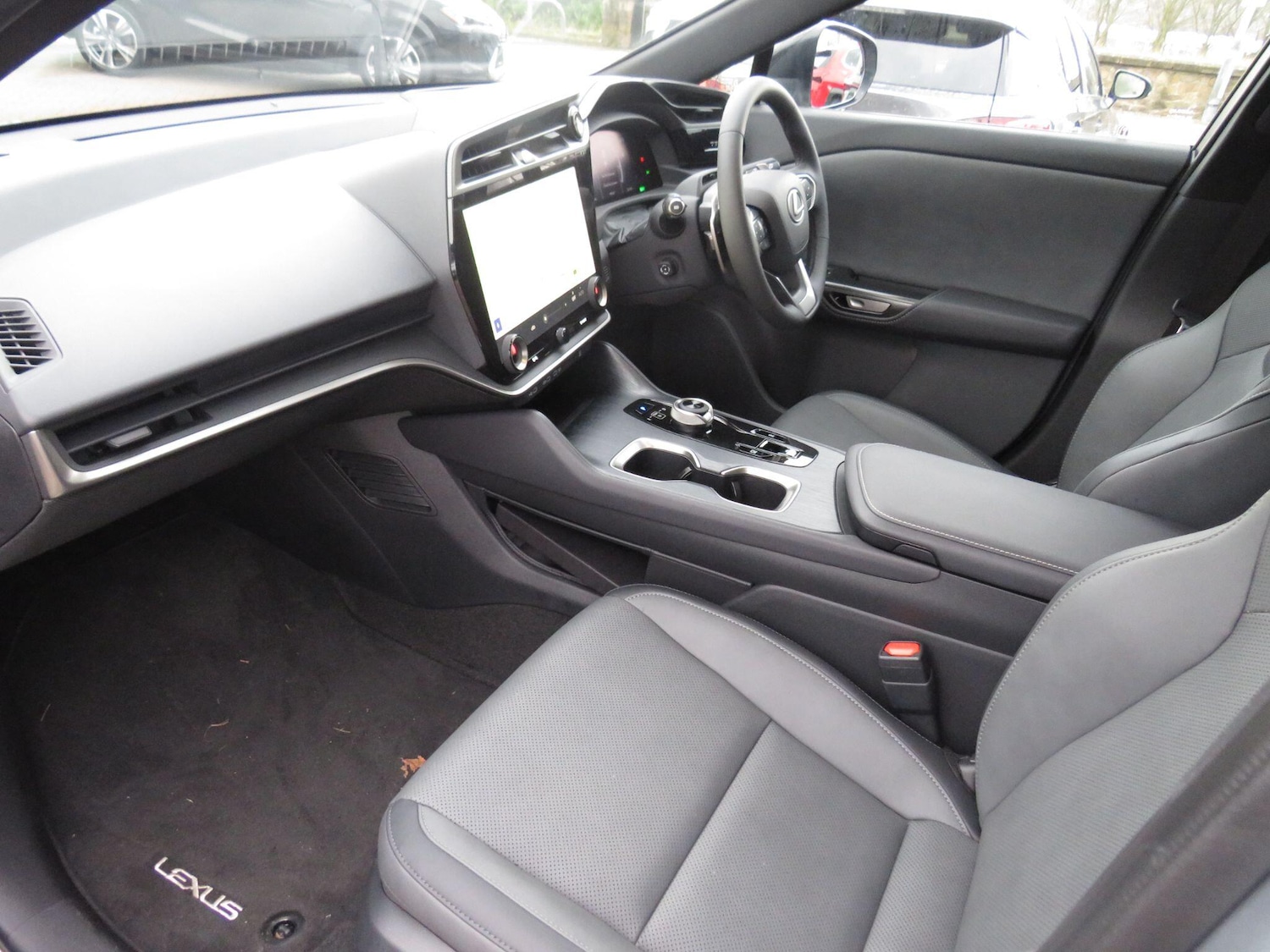 Used Lexus RZ 2025 for sale - 76935858: Photo 14