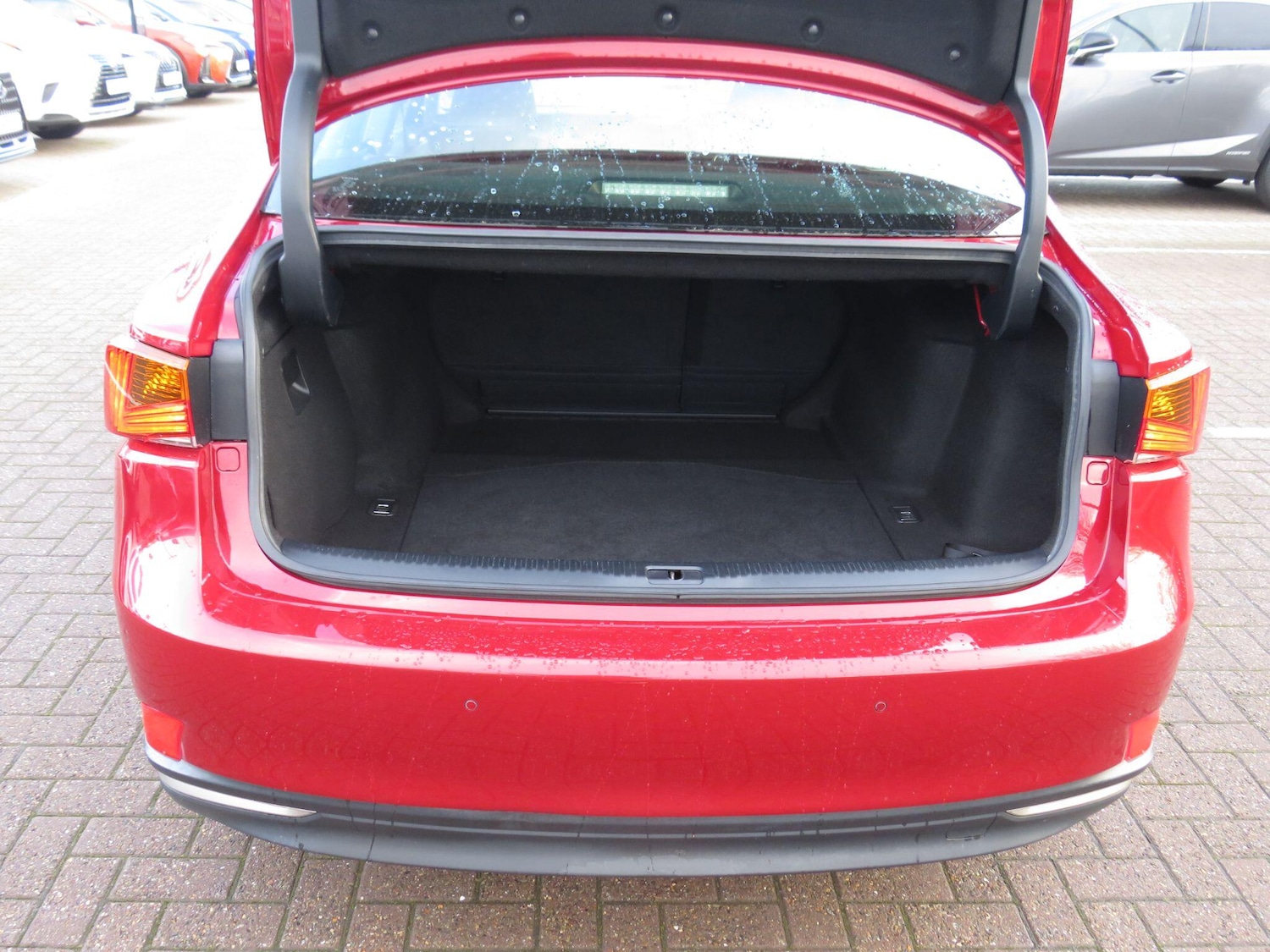 Used Lexus IS 2018 for sale - 76936059: Photo 12