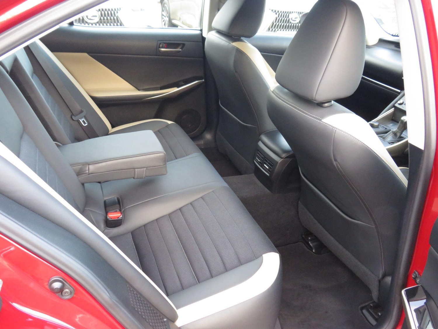 Used Lexus IS 2018 for sale - 76936059: Photo 19