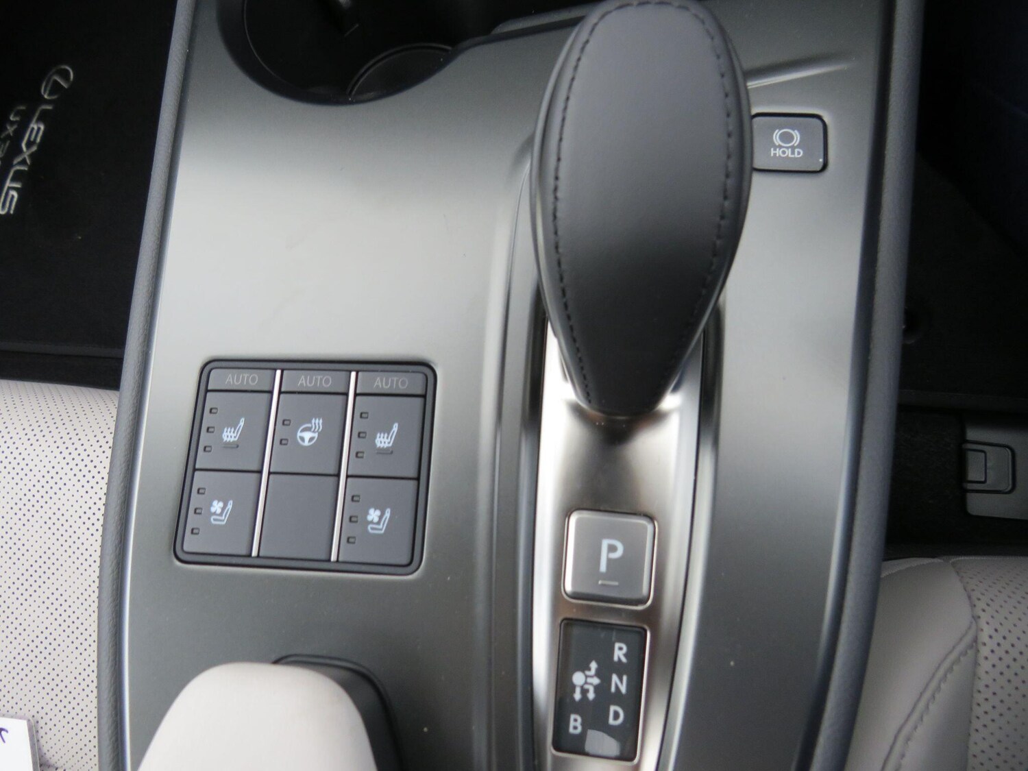 Used Lexus UX 2025 for sale - 76597272: Photo 17