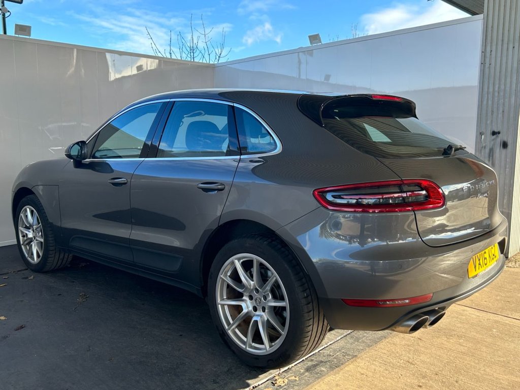 Used Porsche Macan 2016 for sale - 76345482: Photo 6