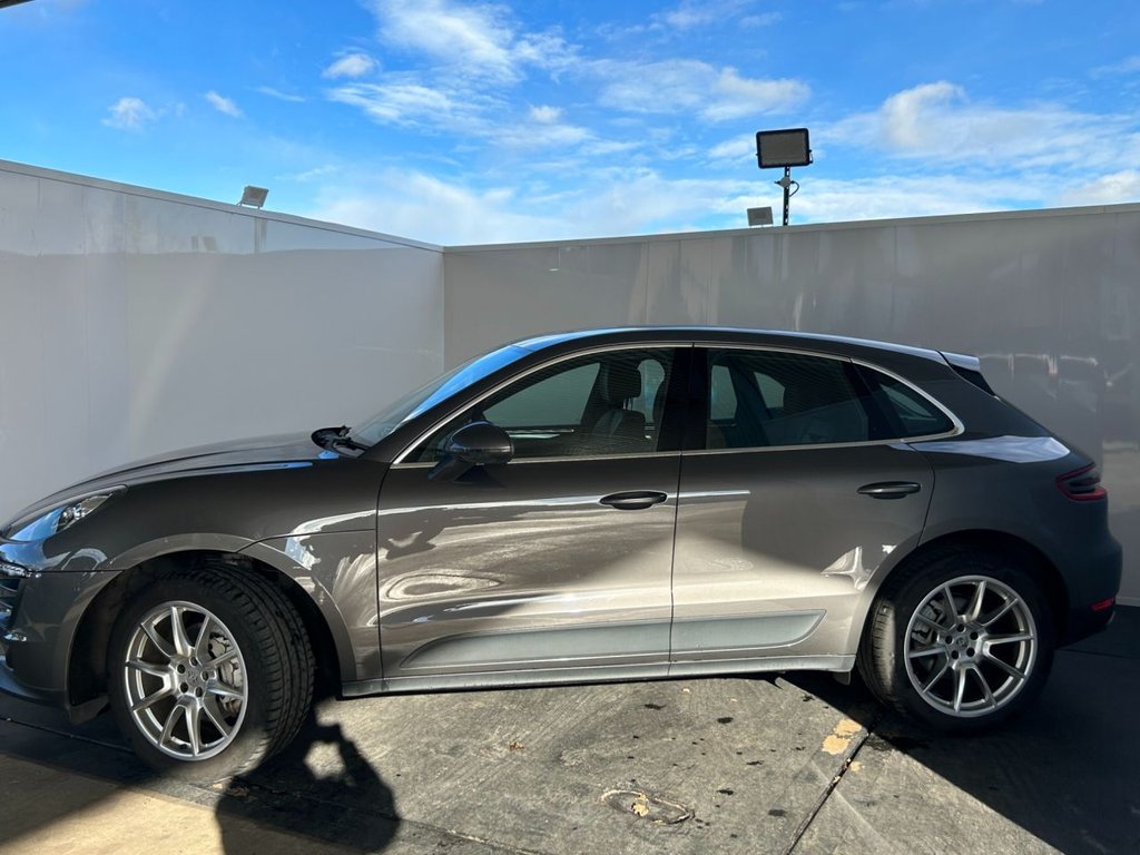Used Porsche Macan 2016 for sale - 76345482: Photo 7