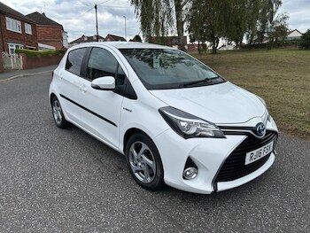 Used Toyota Yaris 2016 for sale - 75801550: Photo