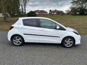 Used Toyota Yaris 2016 for sale - 75801550: Photo