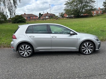 Used Volkswagen Golf 2018 for sale - 75642791: Photo