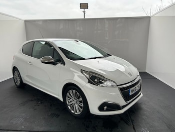 Used Peugeot 208 2016 for sale - 76236022: Photo