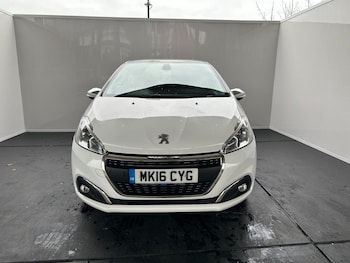 Used Peugeot 208 2016 for sale - 76236022: Photo