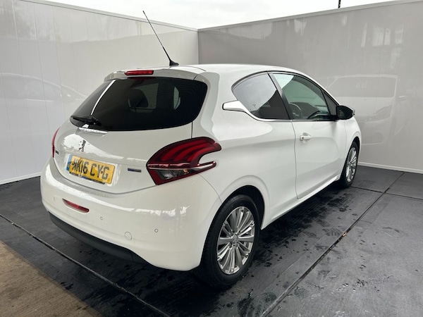 Used Peugeot 208 2016 for sale - 76236022: Photo 9