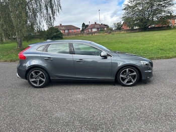 Used Volvo V40 2014 for sale - 75585821: Photo