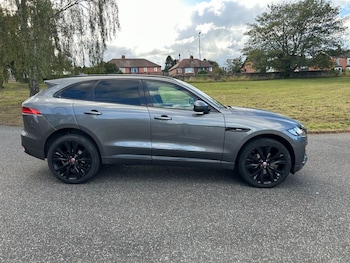 Used Jaguar F-Pace 2017 for sale - 75832941: Photo