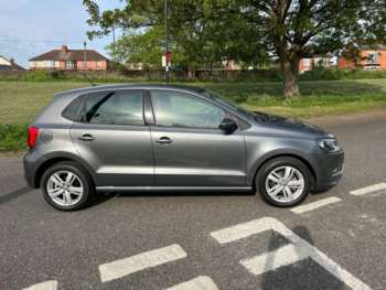 Used Volkswagen Polo 2016 for sale - 74529519: Photo
