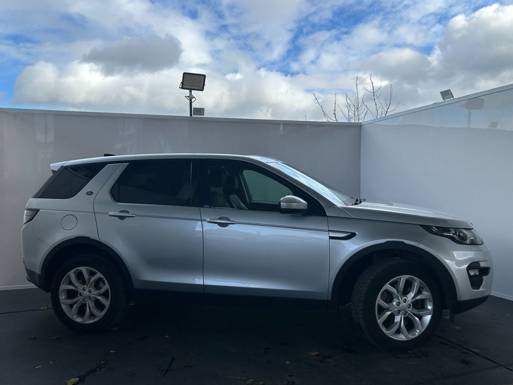 Used Land Rover Discovery Sport 2019 for sale - 76345870: Photo 3