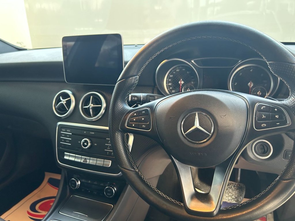 Used Mercedes-Benz A-Class 2018 for sale - 76496193: Photo 11