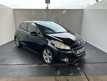 Peugeot - 208