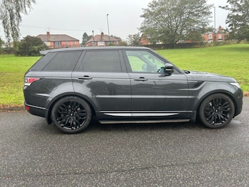 Used Land Rover Range Rover Sport 2016 for sale - 75986100: Photo