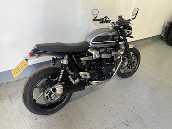 Used Triumph SPEED 2021 for sale - bike-78457443: Photo