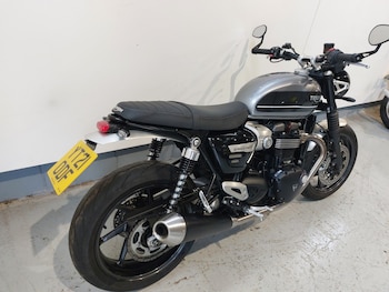 Used Triumph SPEED 2021 for sale - bike-75997106: Photo