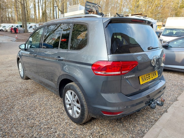 Used Volkswagen Touran 2018 for sale - 74514943: Photo 4