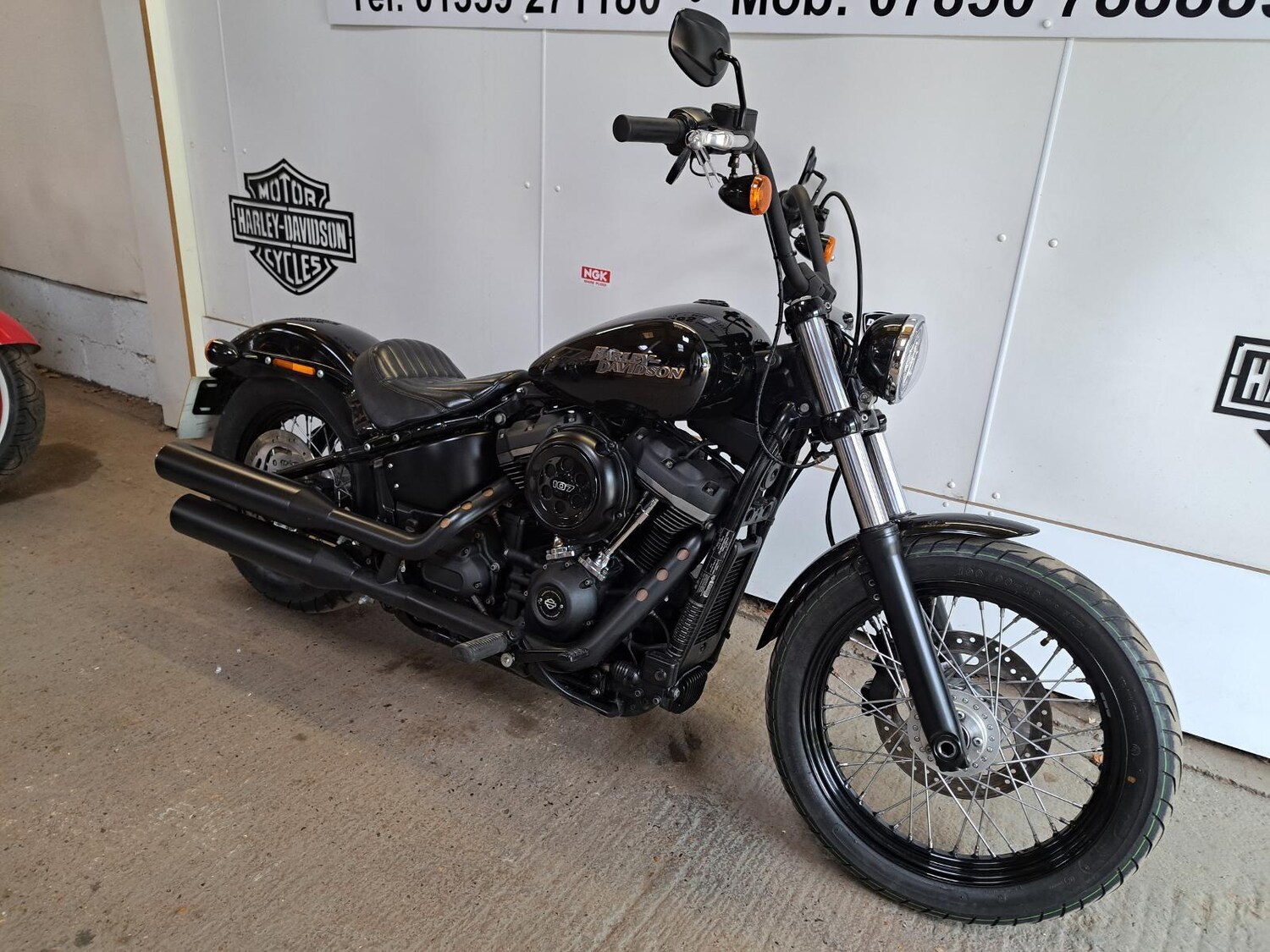 Harley-Davidson SOFTAIL STREET BOB
