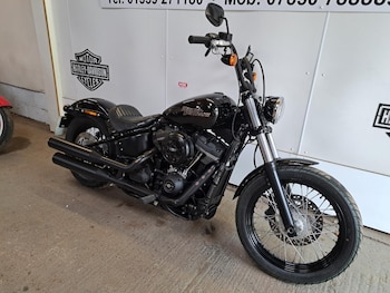 Used Harley-Davidson SOFTAIL STREET BOB 2018 for sale - bike-73757175: Photo