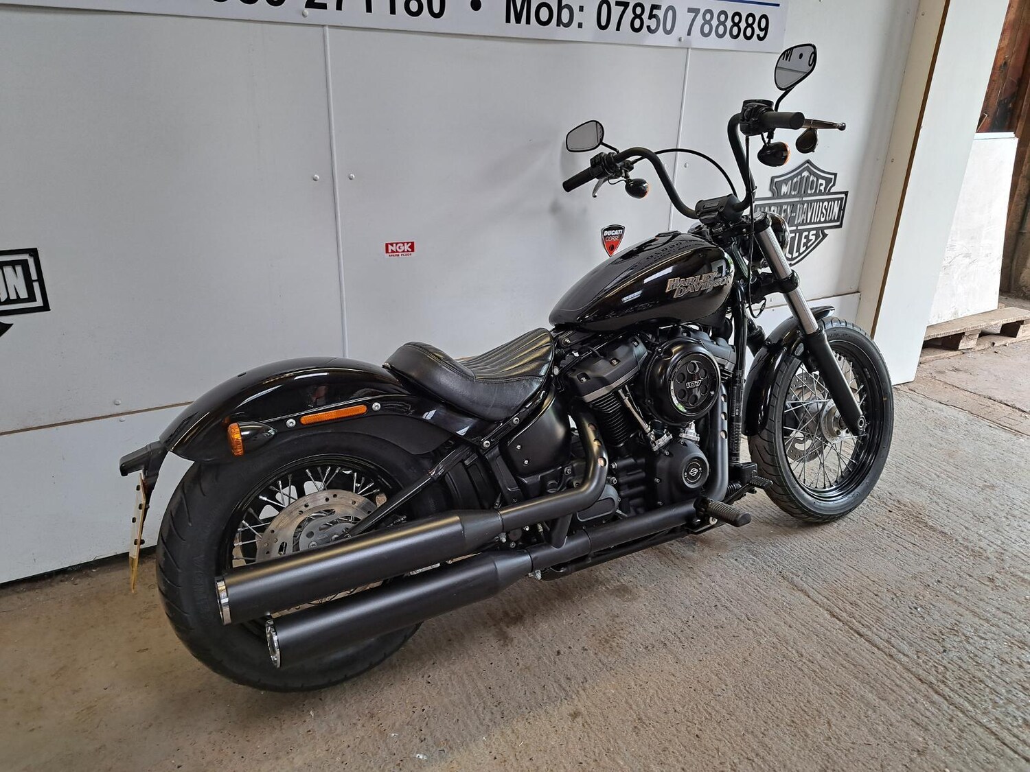 Harley-Davidson SOFTAIL STREET BOB