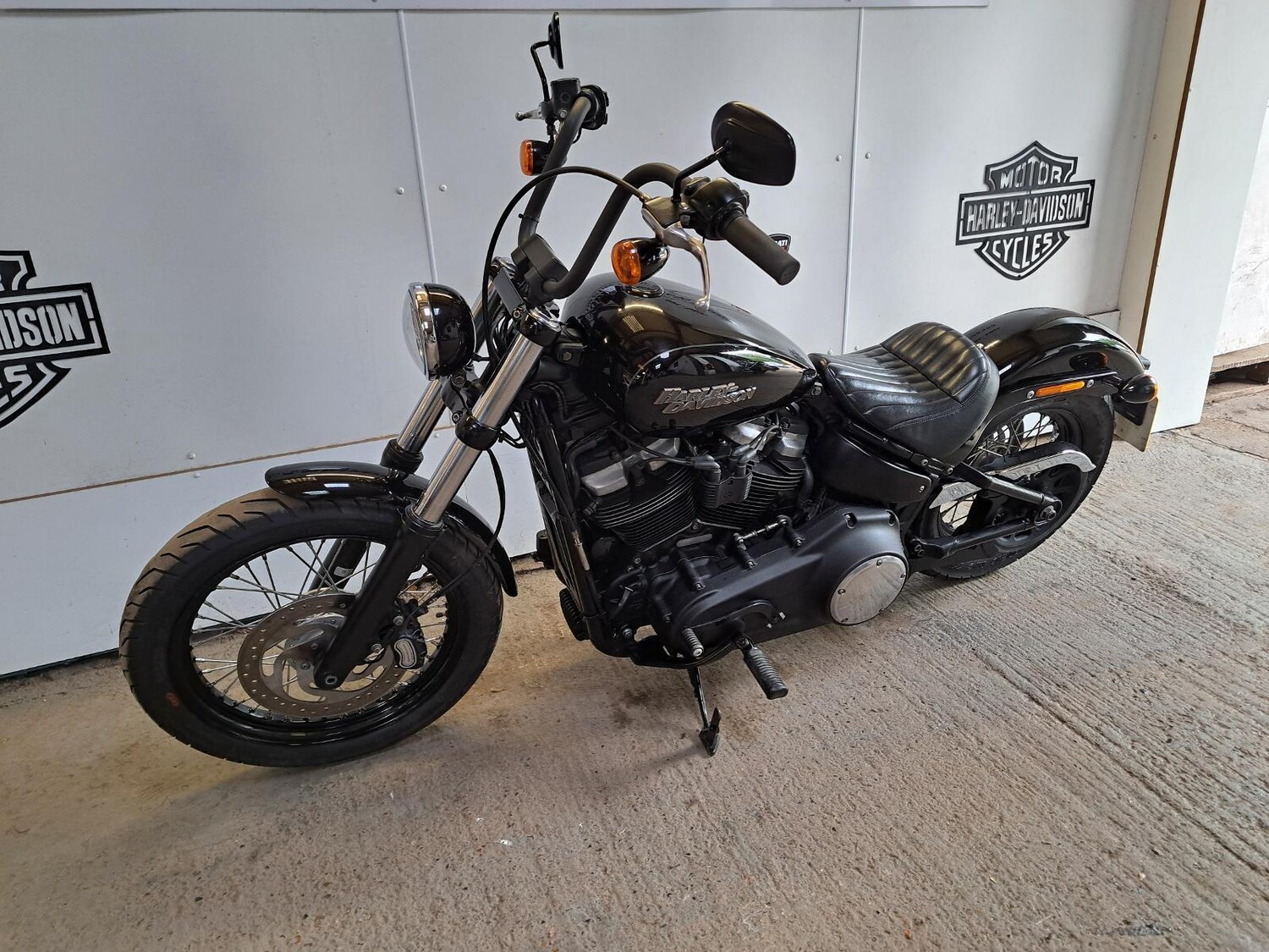 Harley-Davidson SOFTAIL STREET BOB