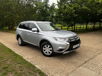 Used Mitsubishi Outlander 2017 for sale - 77165175: Photo