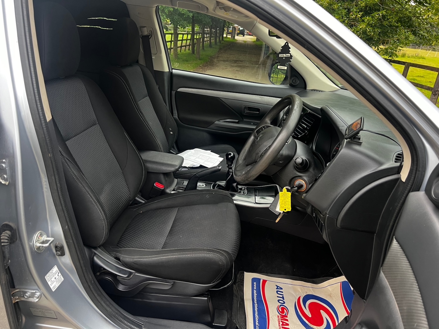 Used Mitsubishi Outlander 2017 for sale - 77165175: Photo 8