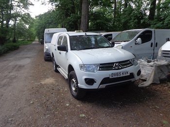 Used Mitsubishi L200 2015 for sale - 74697973: Photo