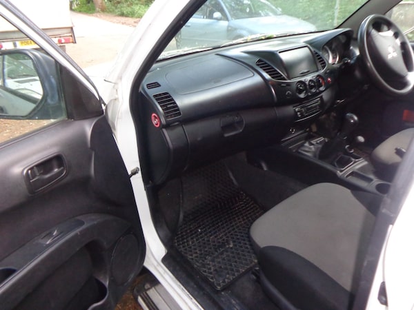 Used Mitsubishi L200 2015 for sale - 74697973: Photo 8