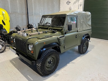 Used Land Rover Defender 90 2023 for sale - 79274612: Photo