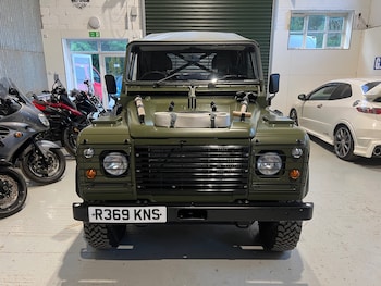 Used Land Rover Defender 90 2023 for sale - 79274612: Photo