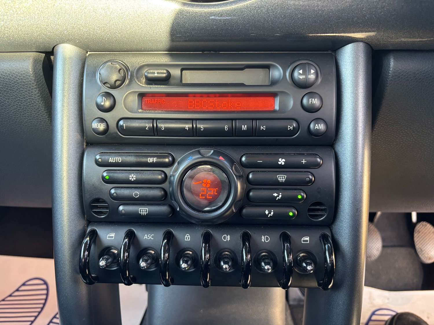 Used MINI Hatch 2004 for sale - 76777384: Photo 16