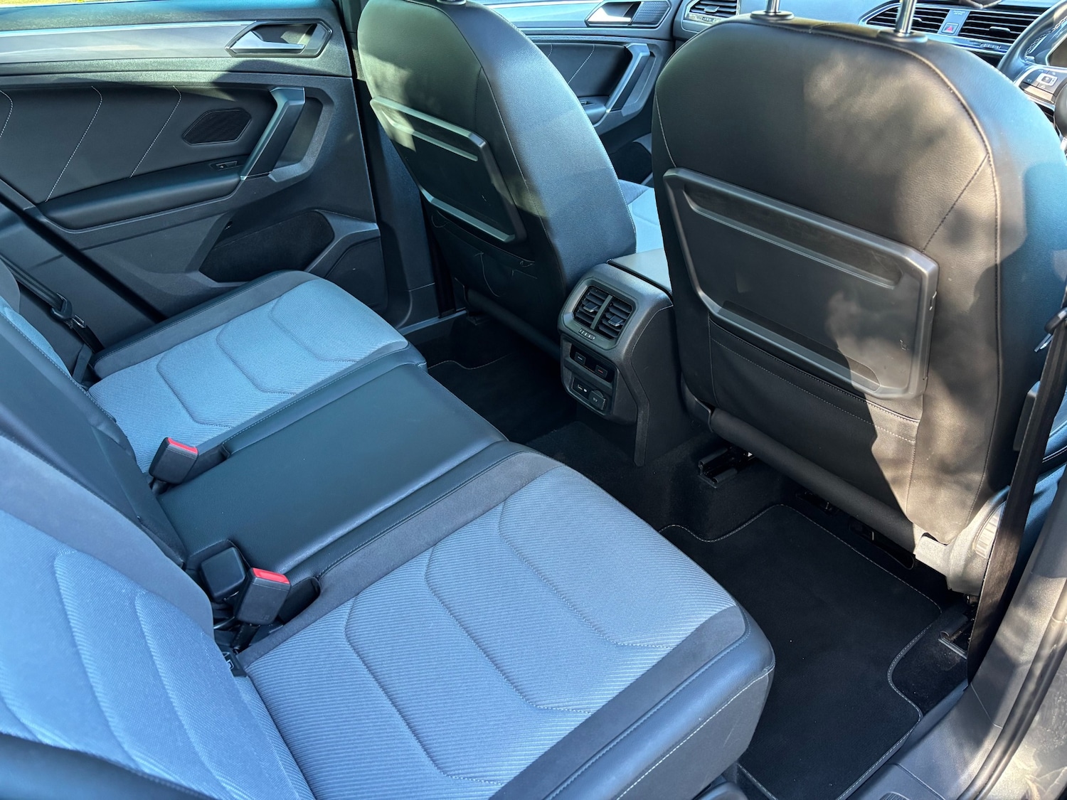 Used Volkswagen Tiguan 2018 for sale - 76355271: Photo 30