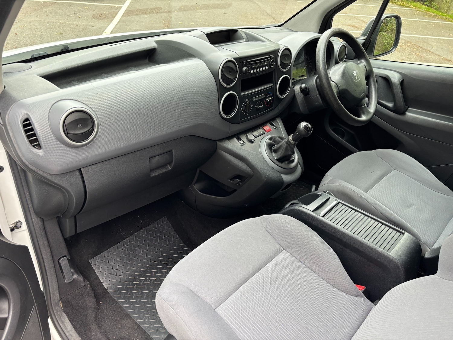 Used Peugeot Partner 2015 for sale - 76588646: Photo 14