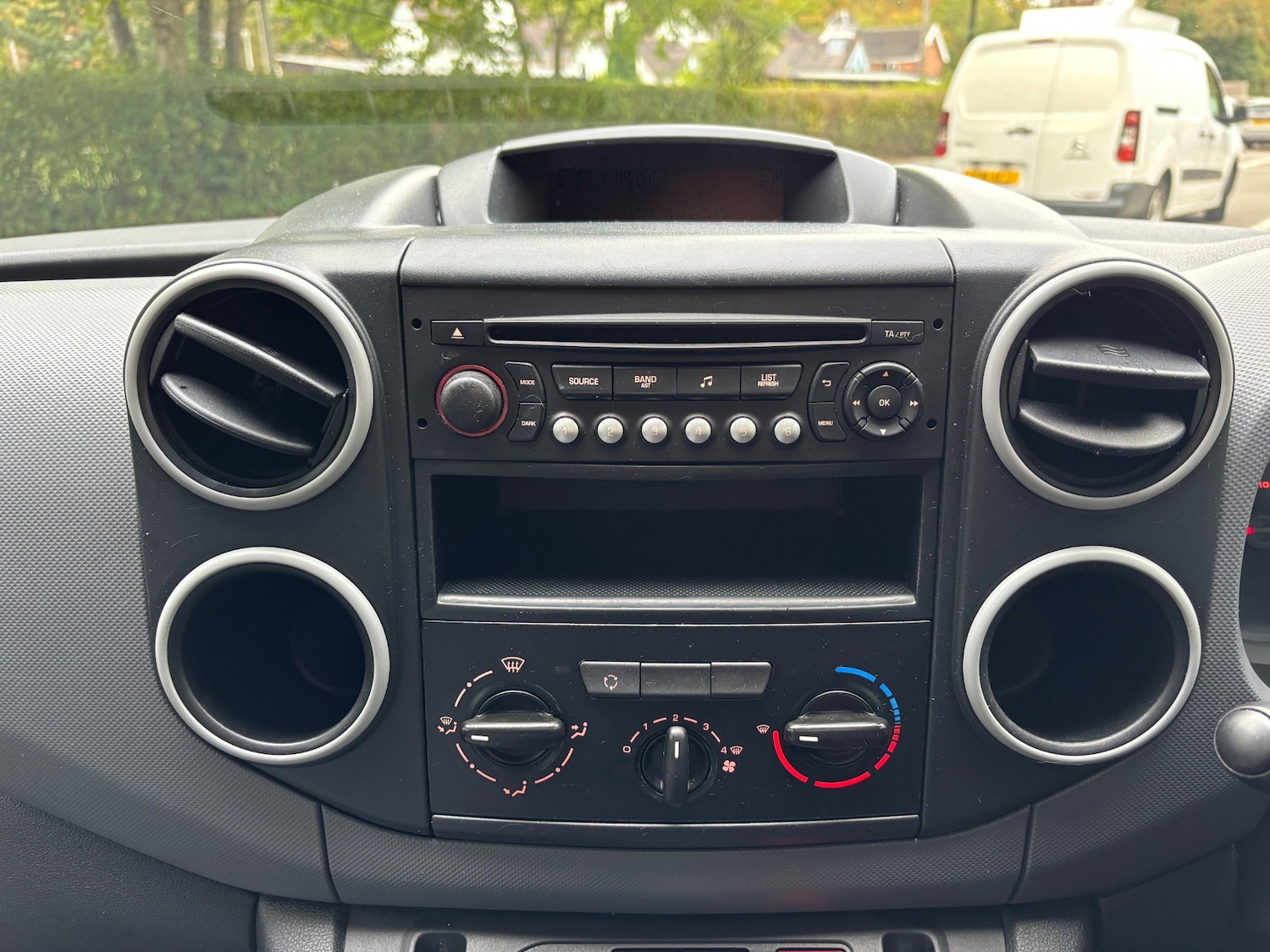 Used Peugeot Partner 2015 for sale - 76588646: Photo 17