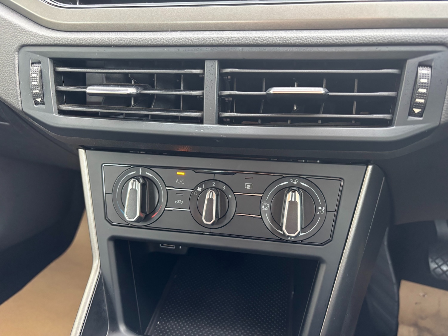 Used Volkswagen Polo 2019 for sale - 77450040: Photo 14