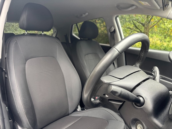 Used Hyundai i10 2018 for sale - 76156846: Photo 13