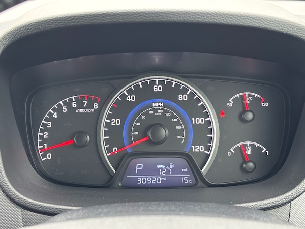 Used Hyundai i10 2018 for sale - 76156846: Photo 19