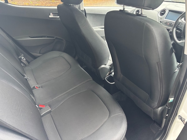 Used Hyundai i10 2018 for sale - 76156846: Photo 20