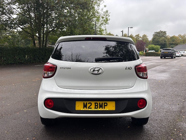 Used Hyundai i10 2018 for sale - 76156846: Photo 8