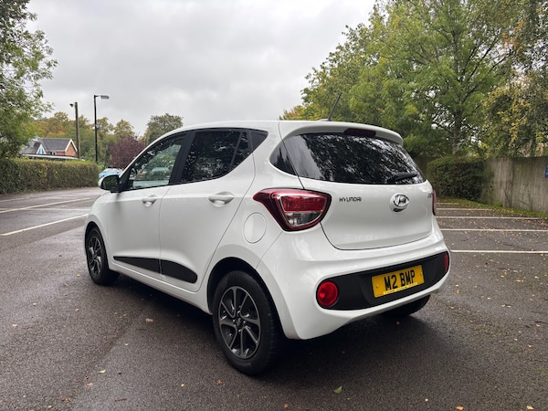 Used Hyundai i10 2018 for sale - 76156846: Photo 9