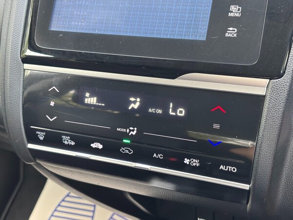 Used Honda Jazz 2016 for sale - 75523667: Photo 16