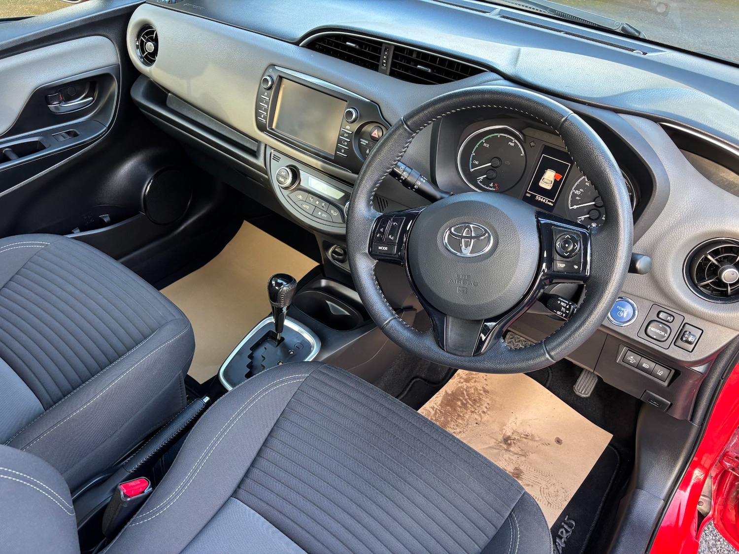 Used Toyota Yaris 2018 for sale - 77220598: Photo 12