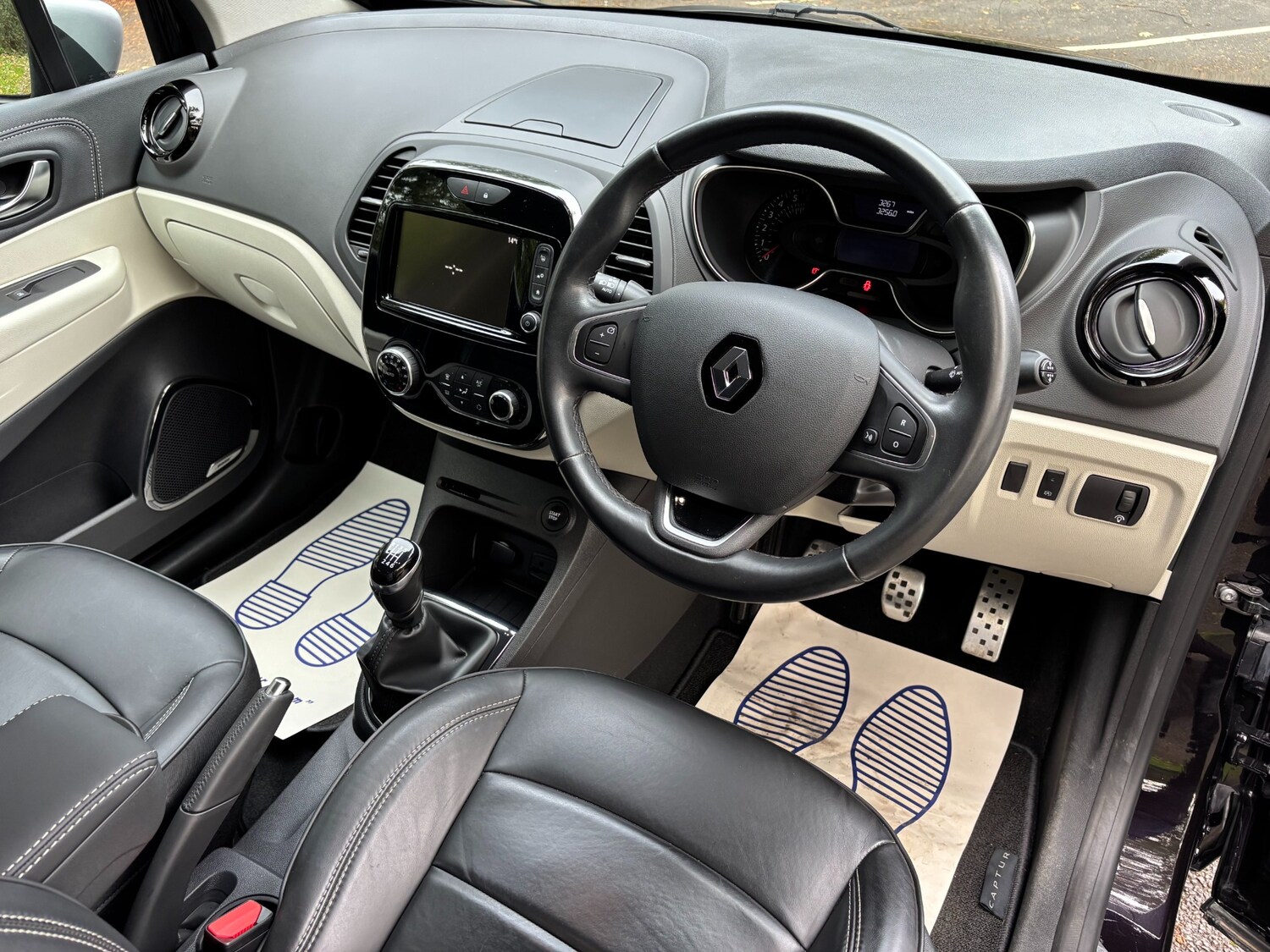 Used Renault Captur 2017 for sale - 76157748: Photo 12