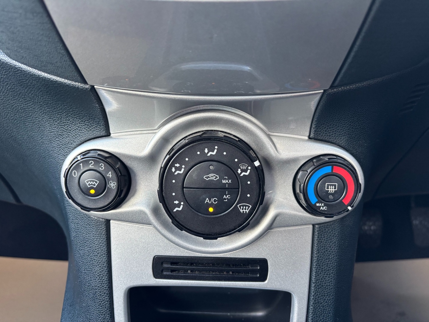 Used Ford Fiesta 2012 for sale - 77225370: Photo 15