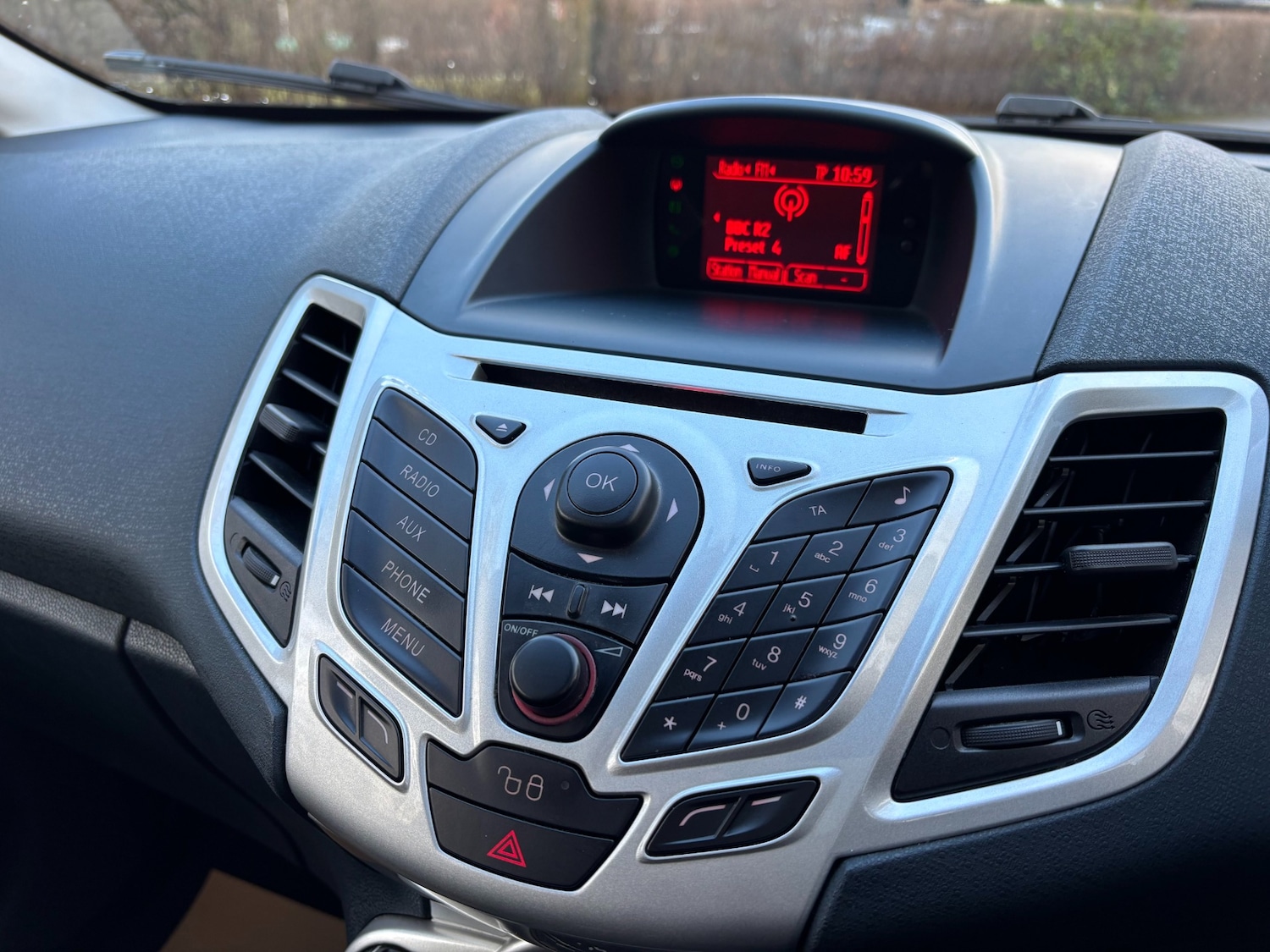 Used Ford Fiesta 2012 for sale - 77225370: Photo 16