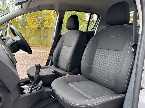 Used Dacia Sandero 2015 for sale - 72737805: Photo 12