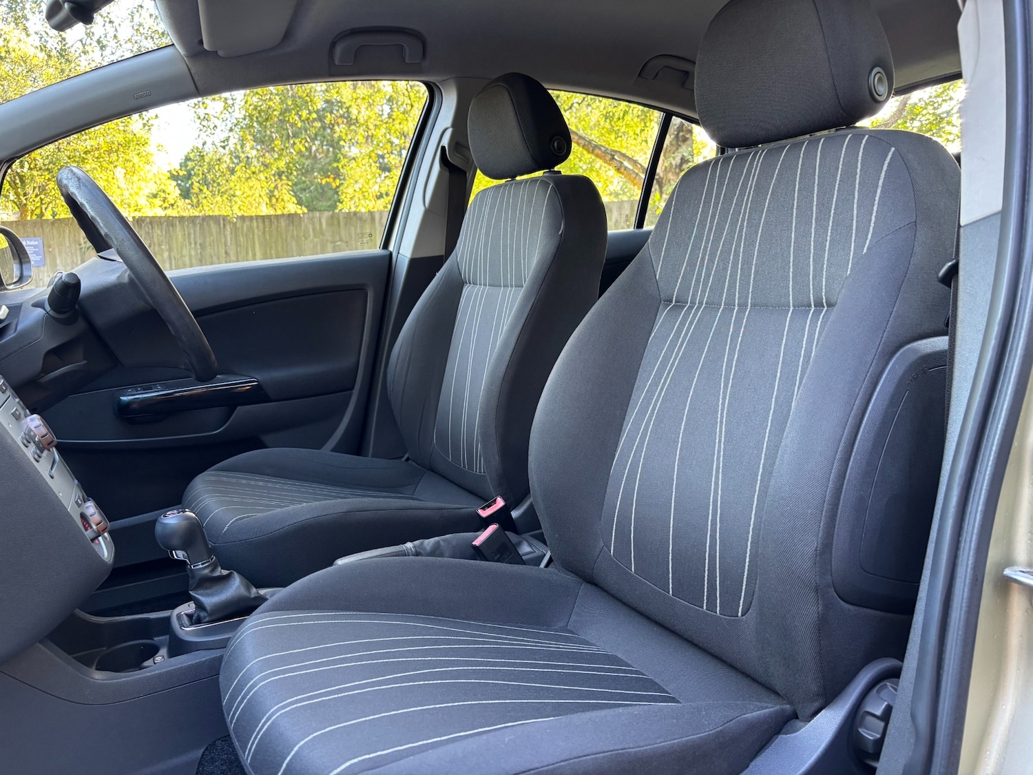 Used Vauxhall Corsa 2009 for sale - 76101124: Photo 14