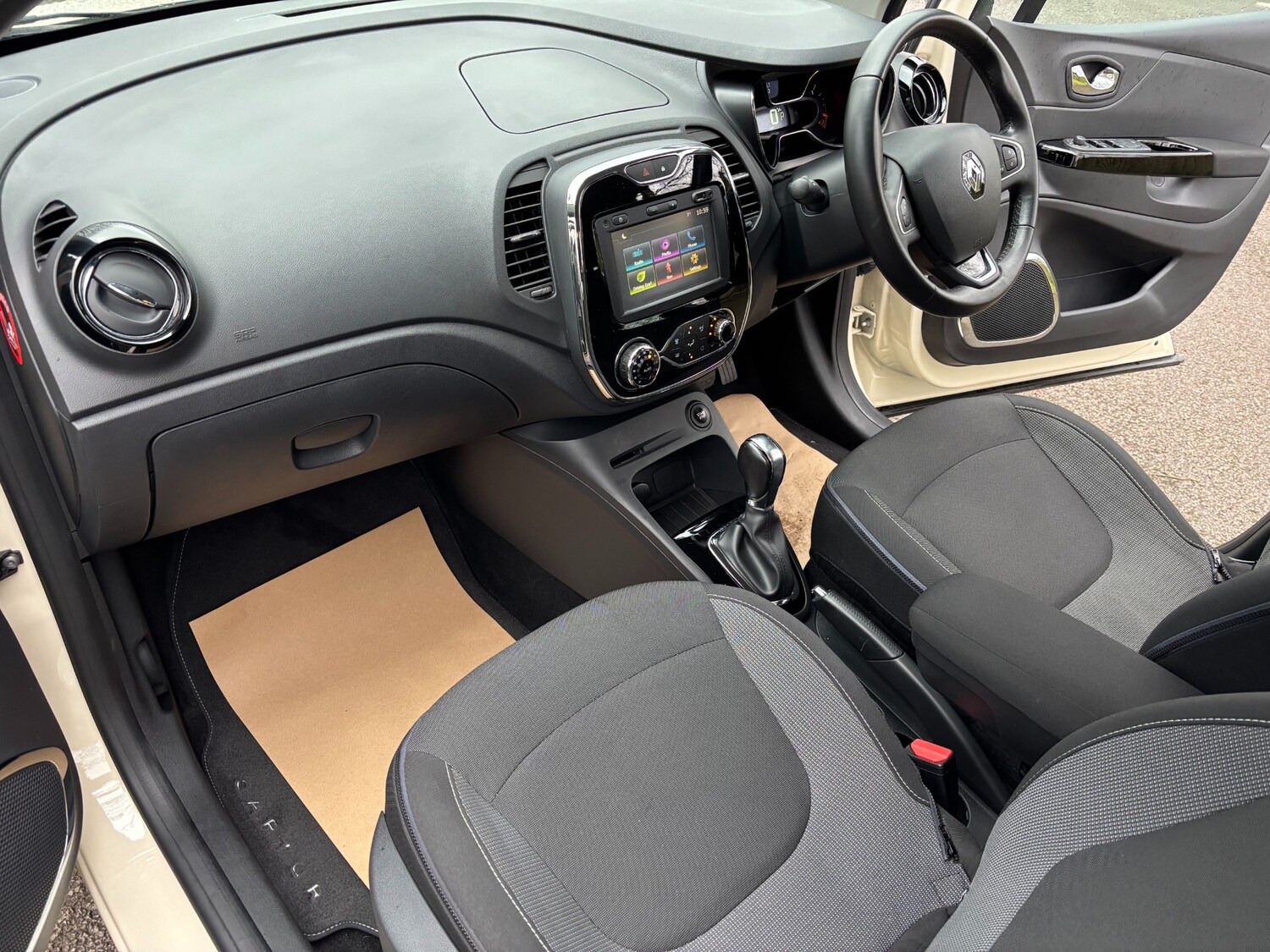 Used Renault Captur 2016 for sale - 77259009: Photo 14